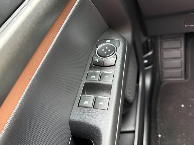 Certified 2025 Ford Bronco Sport Outer Banks w/ Outer Banks Tech Package+ AWD/4WD image 24