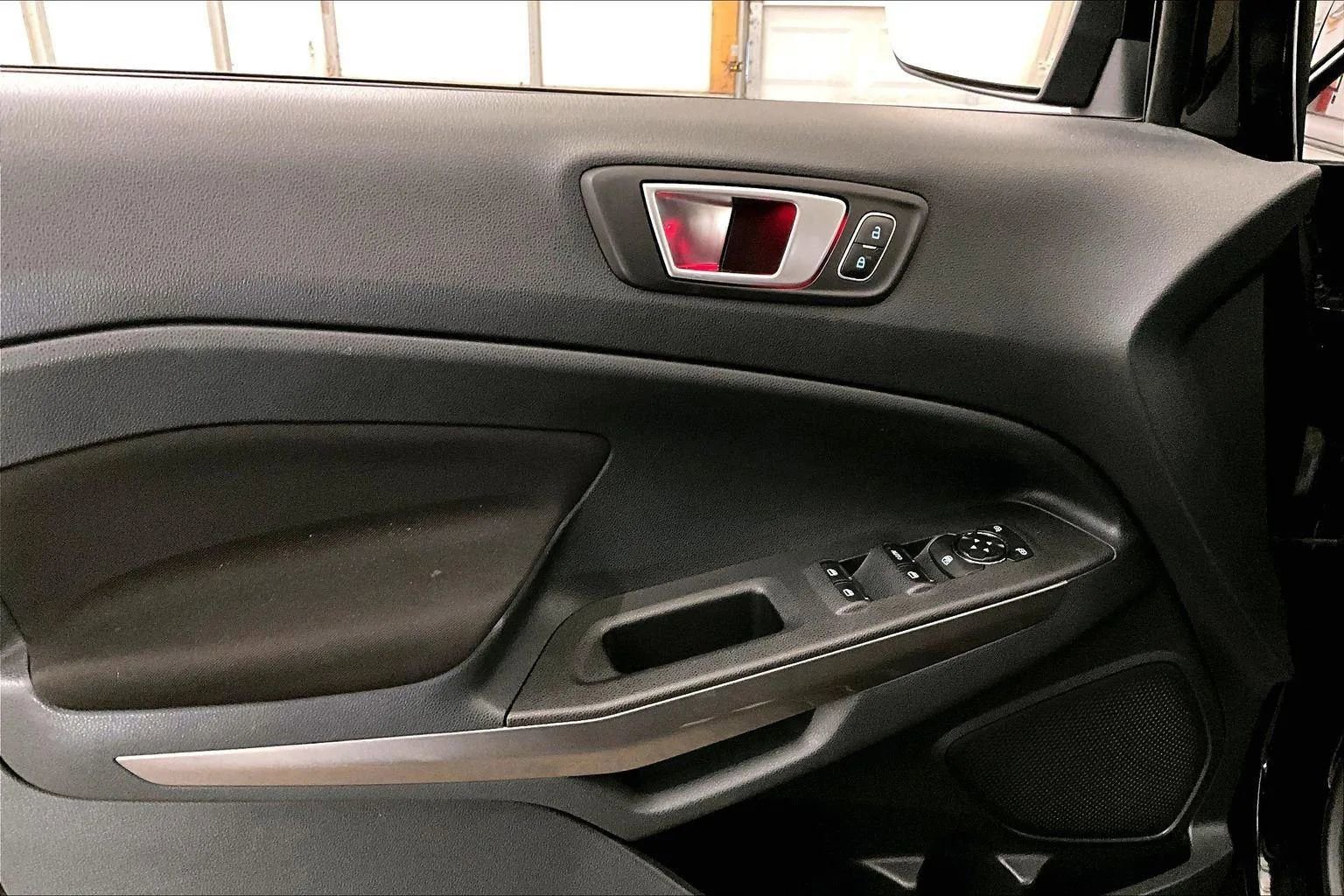 Certified 2019 Ford EcoSport SE w/ SE Convenience Package image 22