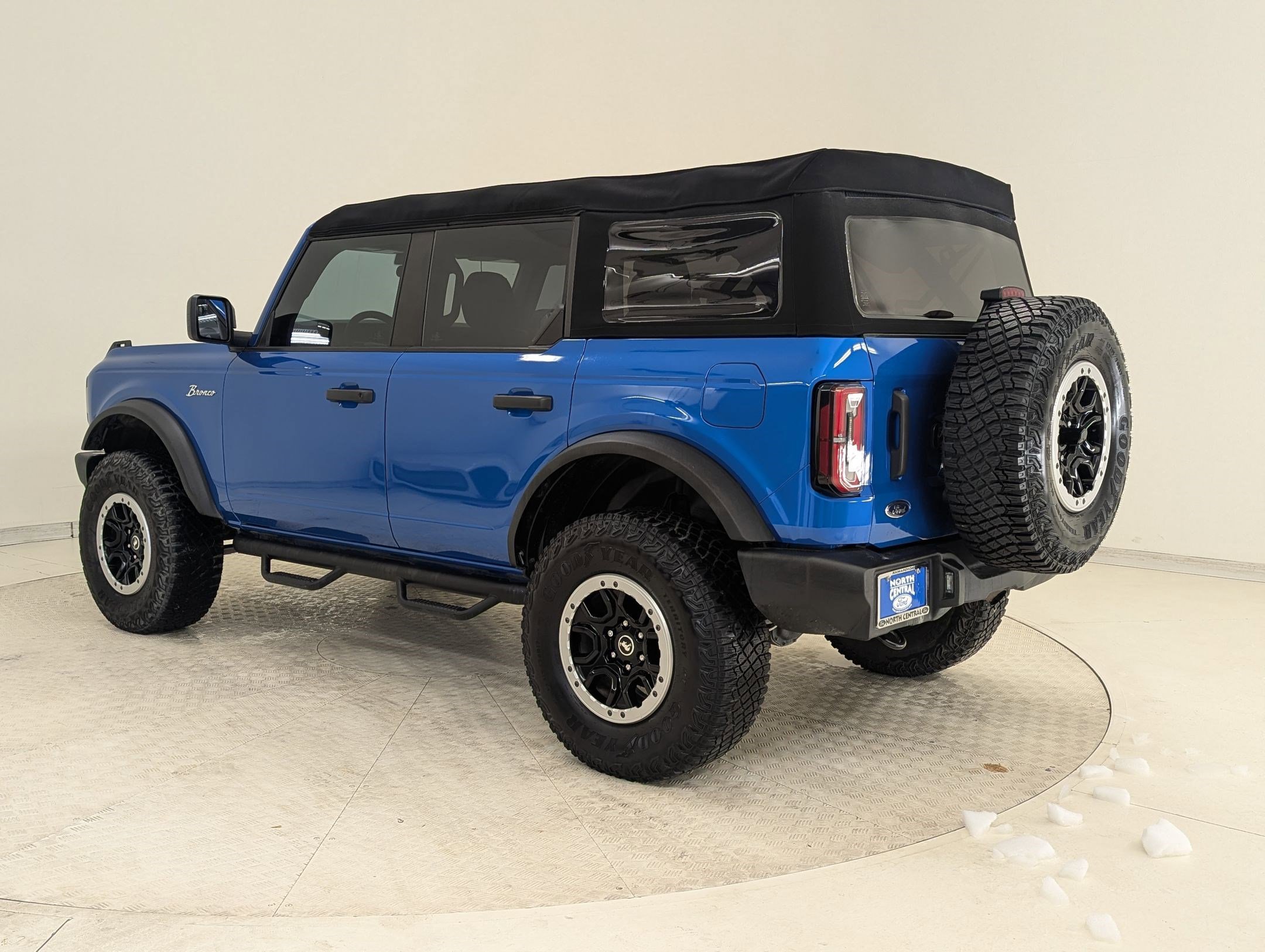Certified 2023 Ford Bronco 4-Door image 3