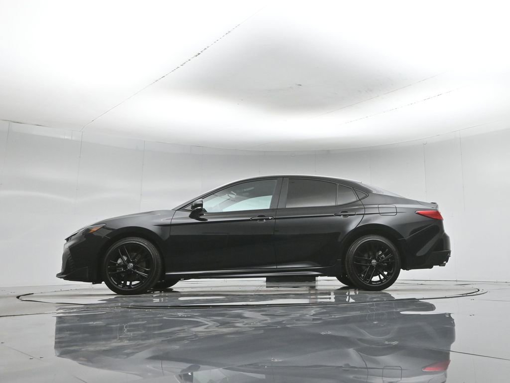 Used 2025 Toyota Camry SE w/ Convenience Package FWD image 8