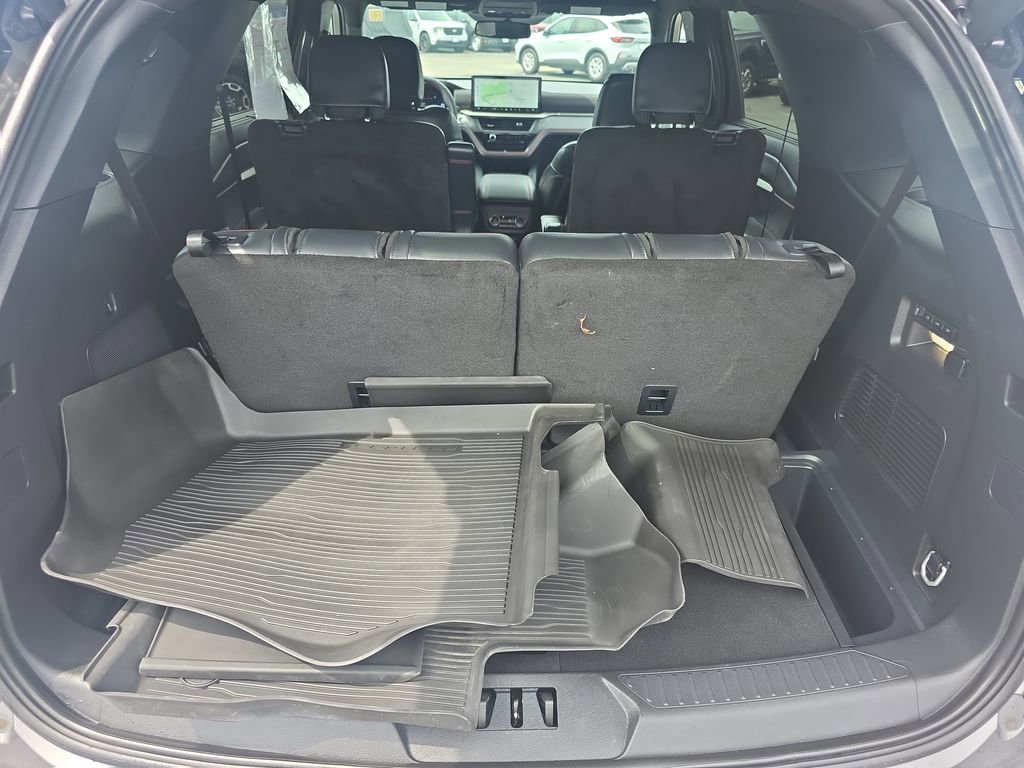 Certified 2025 Ford Explorer ST-Line w/ Premium Package image 16