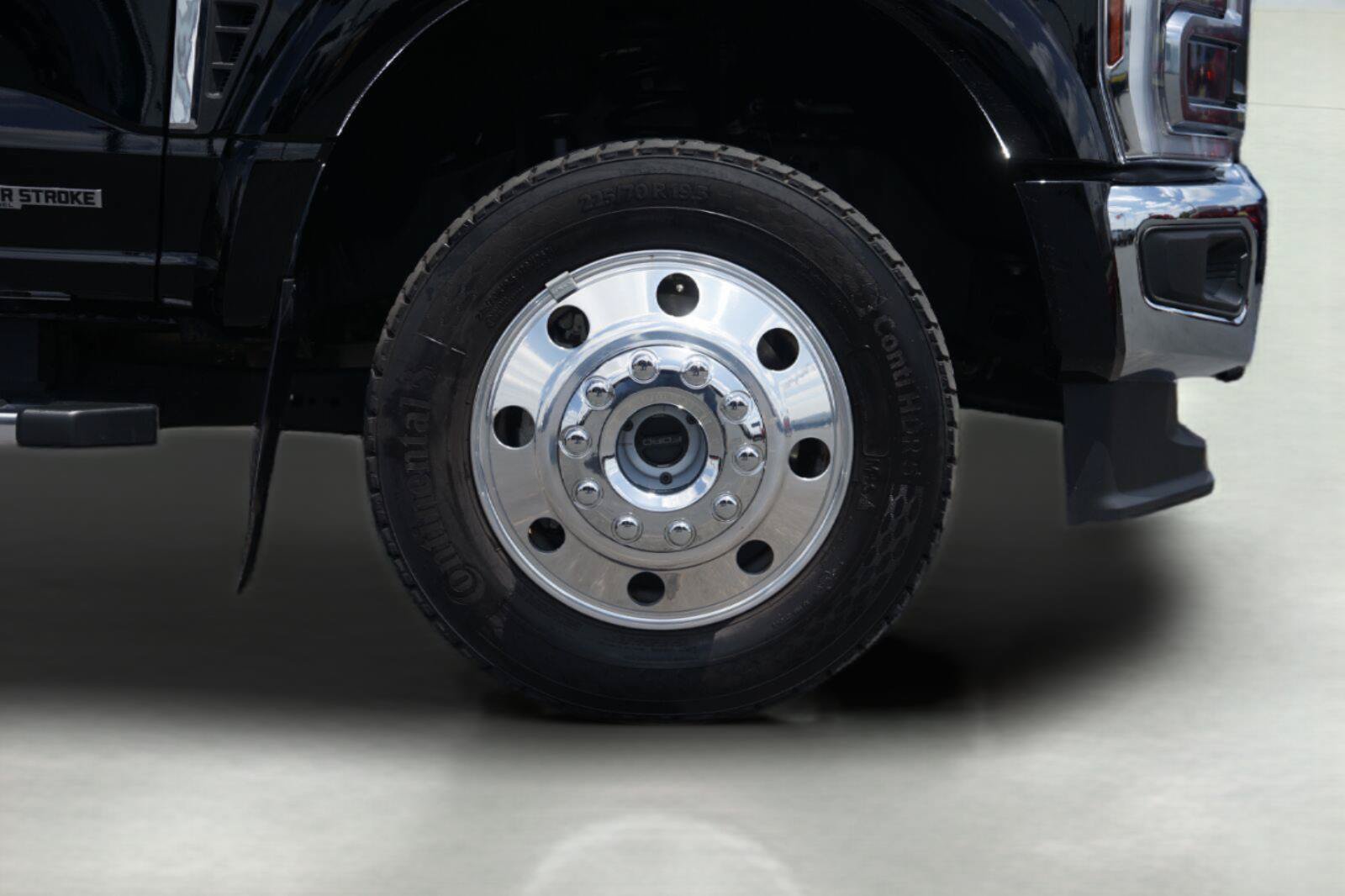 Certified 2026 Ford F450 Lariat w/ Chrome Package AWD/4WD image 4