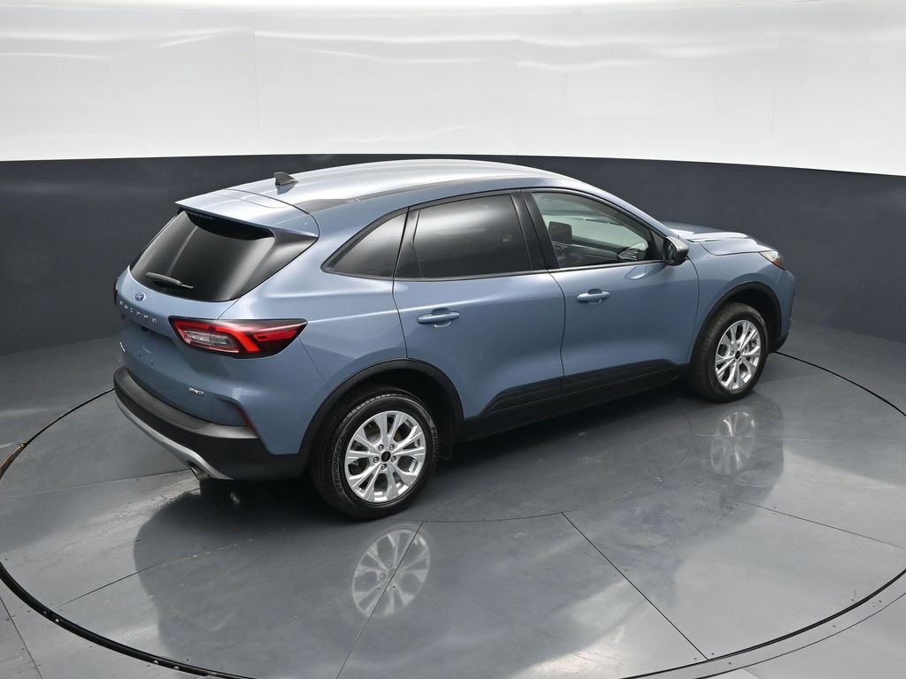Certified 2025 Ford Escape Active AWD/4WD image 40