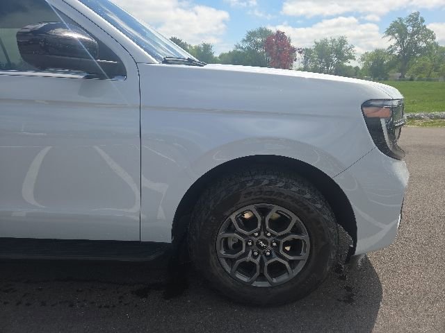 Certified 2025 Ford Expedition Max Active AWD/4WD image 4
