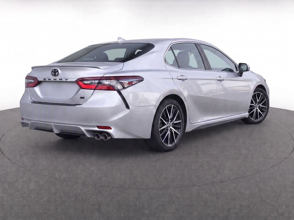 Used 2024 Toyota Camry SE w/ Convenience Package FWD image 6