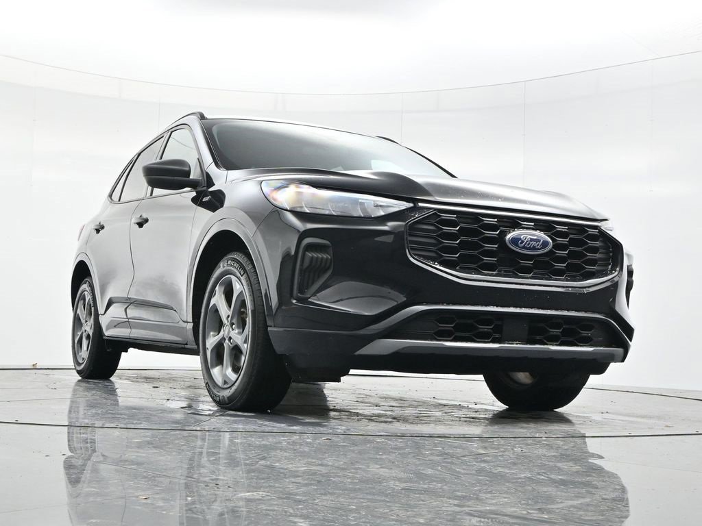 Certified 2023 Ford Escape ST-Line w/ Tech Pack #1 image 21