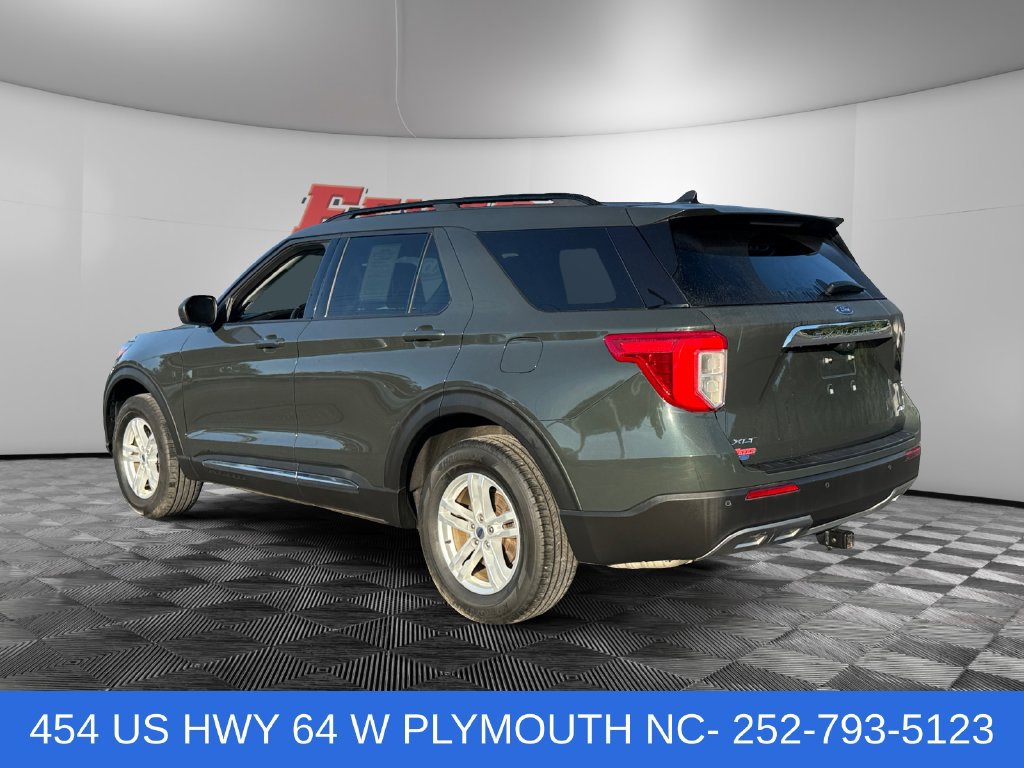 Certified 2023 Ford Explorer XLT w/ Equipment Group 202A AWD/4WD image 3