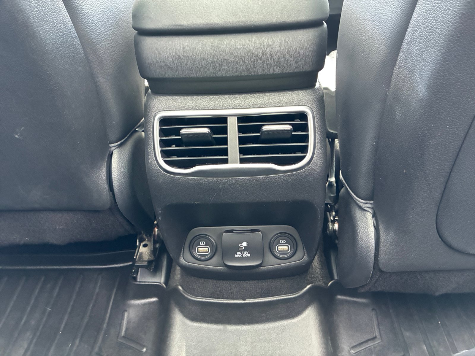 Used 2021 Hyundai Santa Fe Limited AWD/4WD image 32