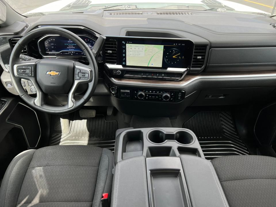 Used 2025 Chevrolet Silverado 2500 LT w/ Convenience Package AWD/4WD image 3