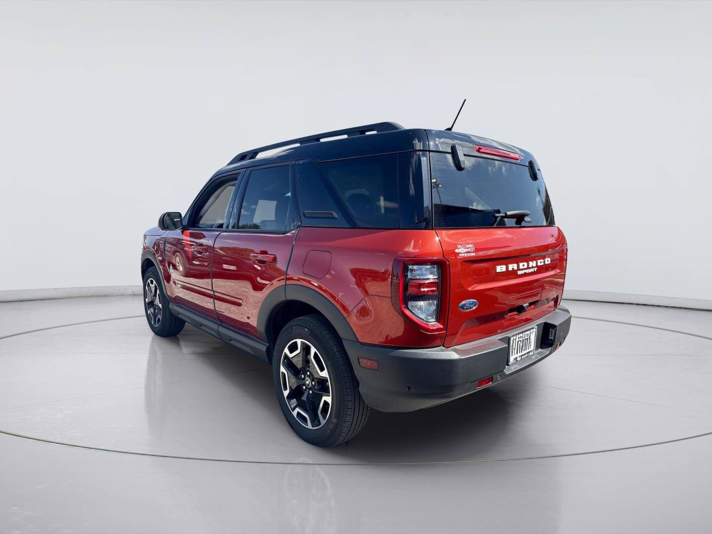 Certified 2024 Ford Bronco Sport Outer Banks w/ Tech Package AWD/4WD image 5