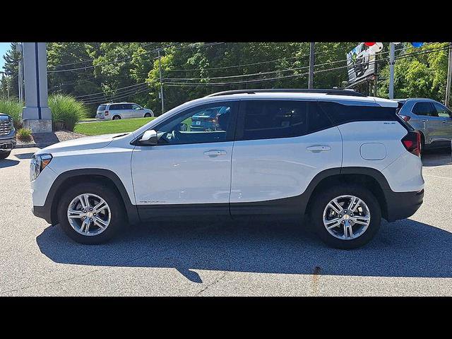 Used 2023 GMC Terrain SLE w/ Driver Convenience Package AWD/4WD image 5