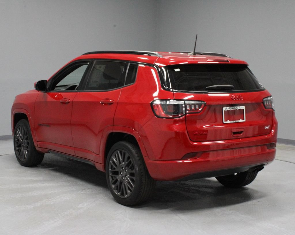 Used 2022 Jeep Compass Limited AWD/4WD image 7