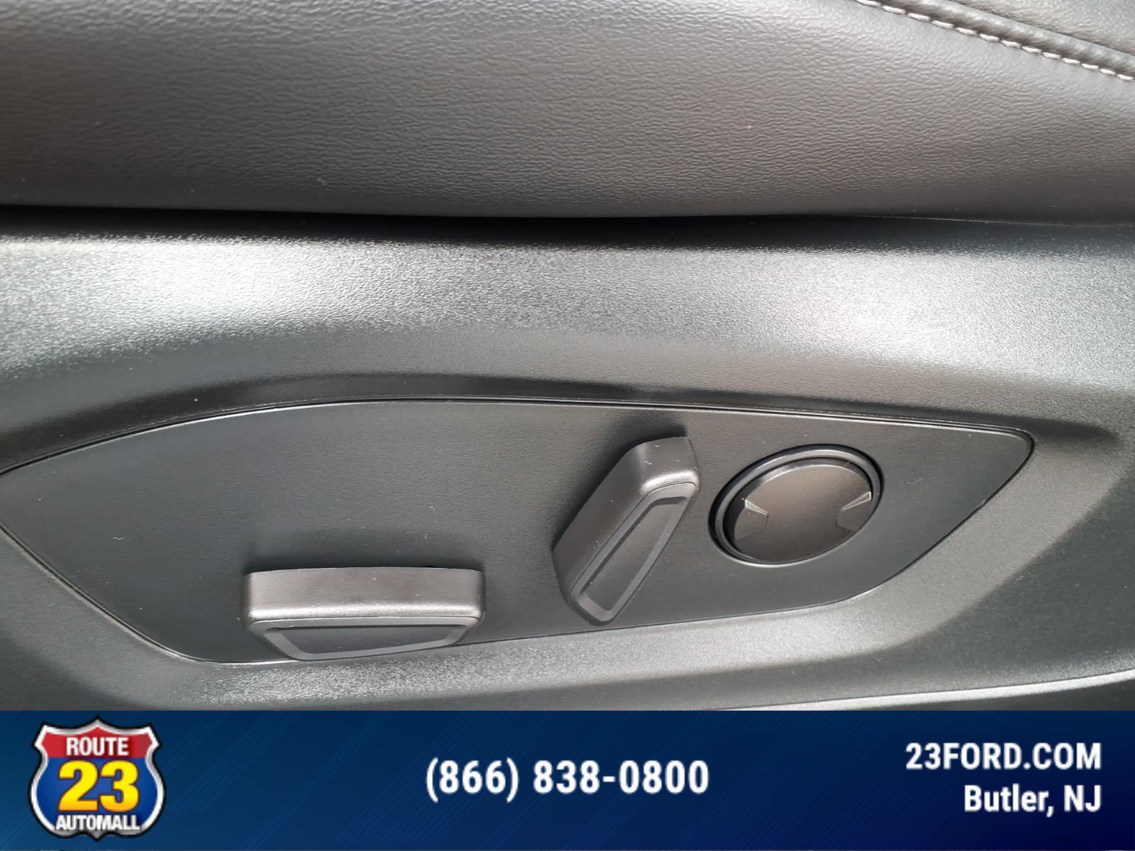 Certified 2024 Ford Explorer XLT w/ Equipment Group 202A AWD/4WD image 22