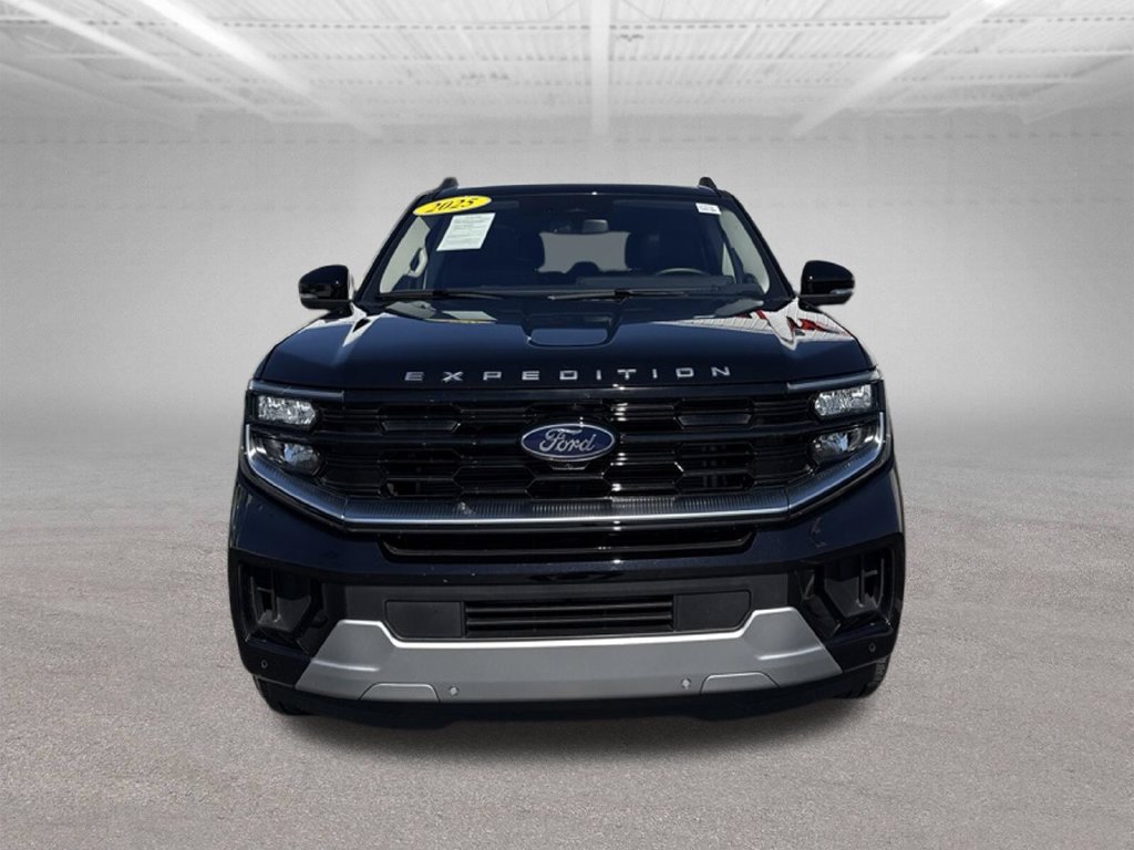 Certified 2025 Ford Expedition Platinum AWD/4WD image 3