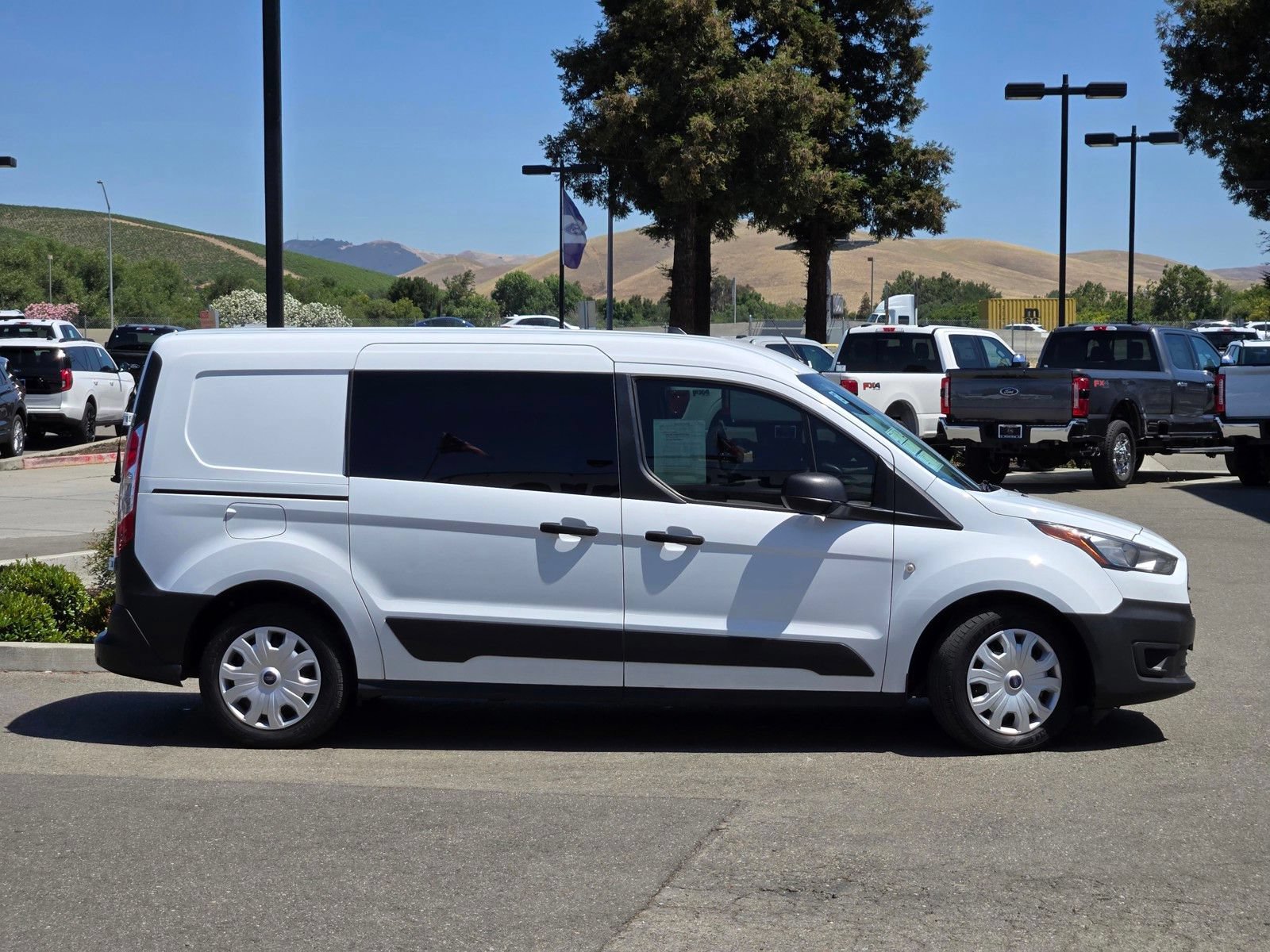 Certified 2020 Ford Transit Connect XL FWD image 3