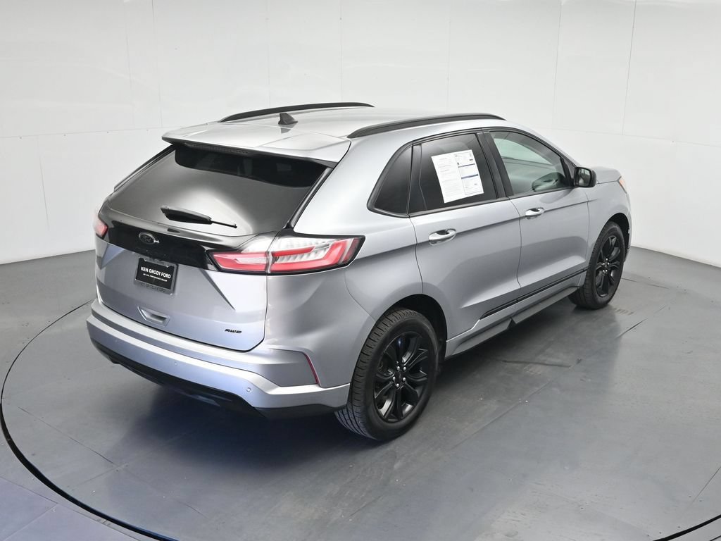 Certified 2022 Ford Edge SE w/ Black Appearance Package AWD/4WD image 39
