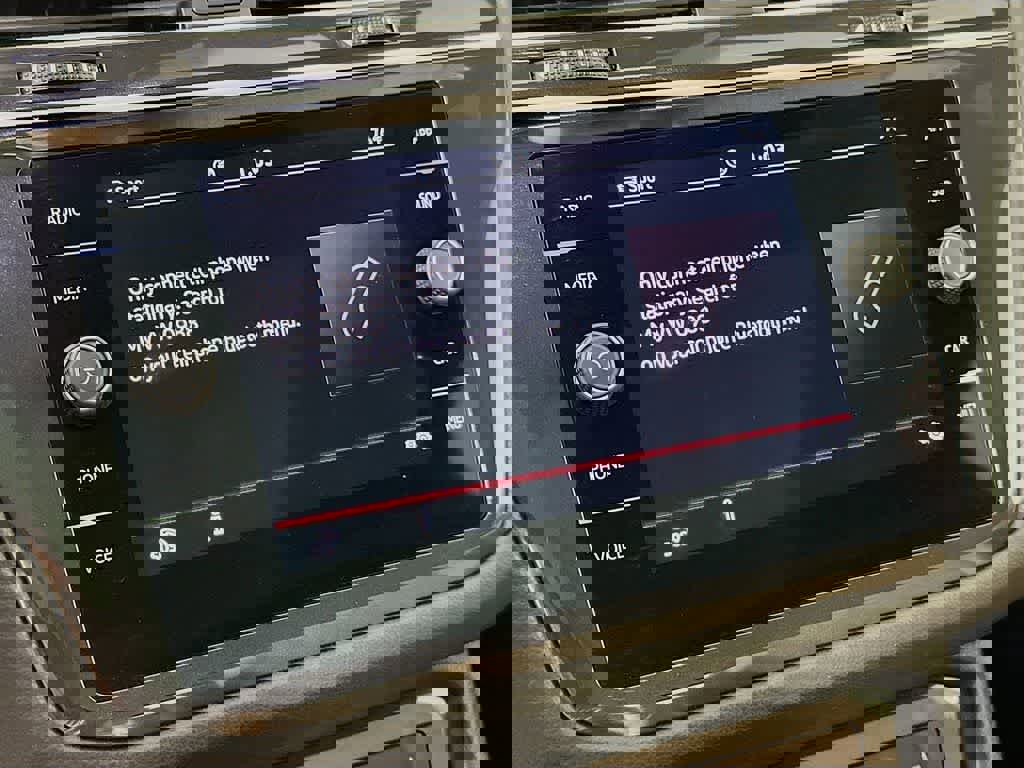 Used 2024 Volkswagen Tiguan SE R-Line image 20