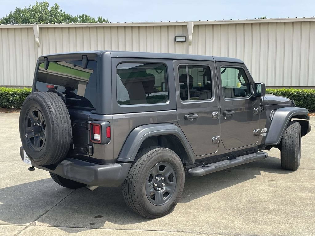 Used 2018 Jeep Wrangler Unlimited Sport AWD/4WD image 3
