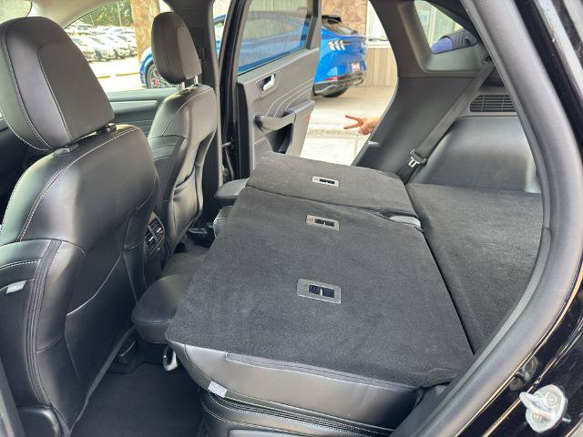 Certified 2025 Ford Escape Platinum AWD/4WD image 16