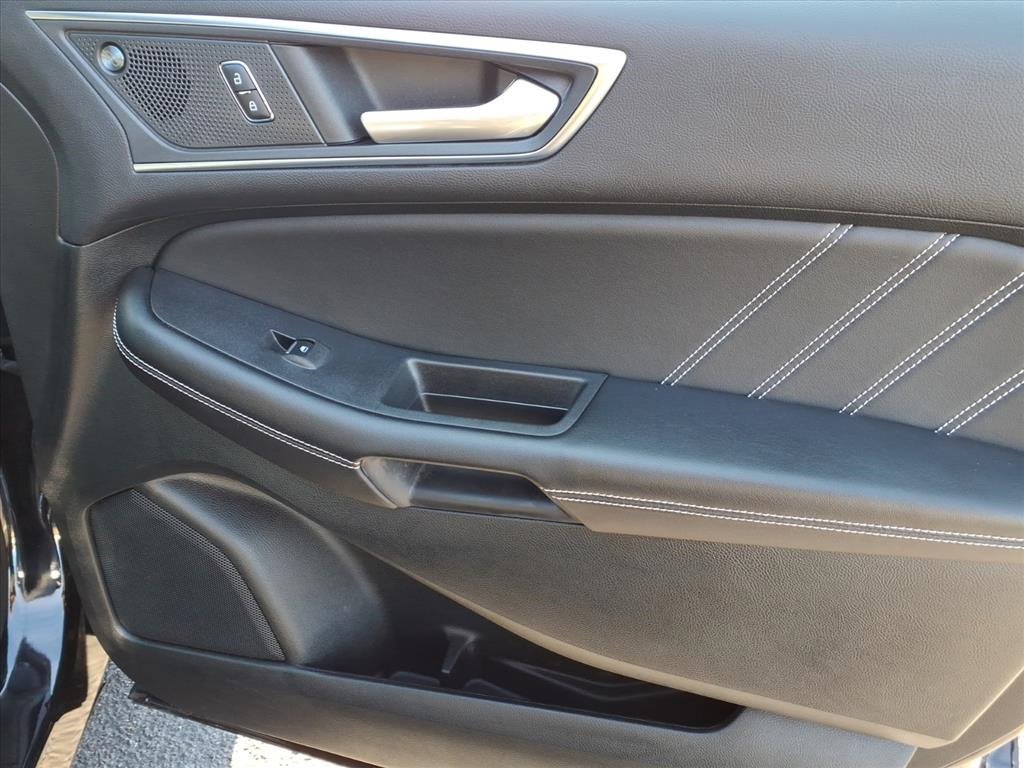 Certified 2022 Ford Edge ST image 9