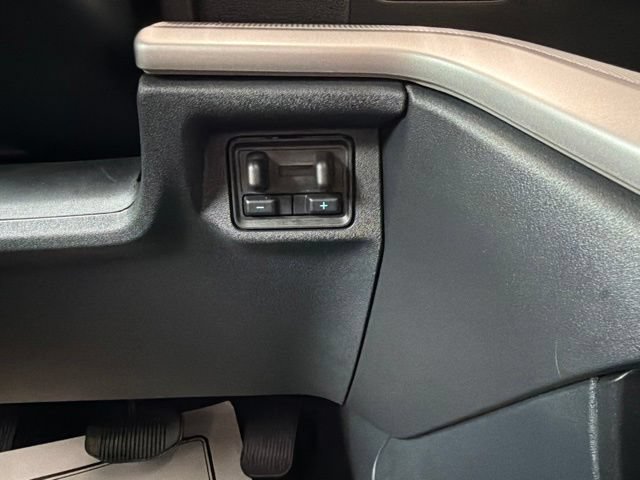Certified 2025 Ford Expedition Active AWD/4WD image 41