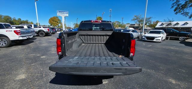 Used 2024 Chevrolet Colorado Z71 w/ Z71 Convenience Package 2 image 5