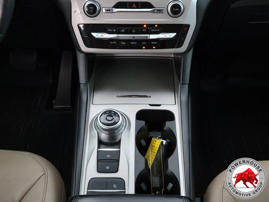 Certified 2022 Ford Explorer XLT RWD image 25