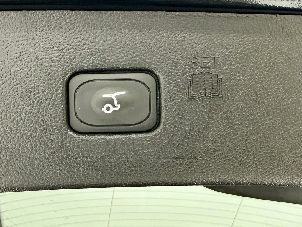 Certified 2024 Ford Edge ST w/ Cargo Accessory Package image 16