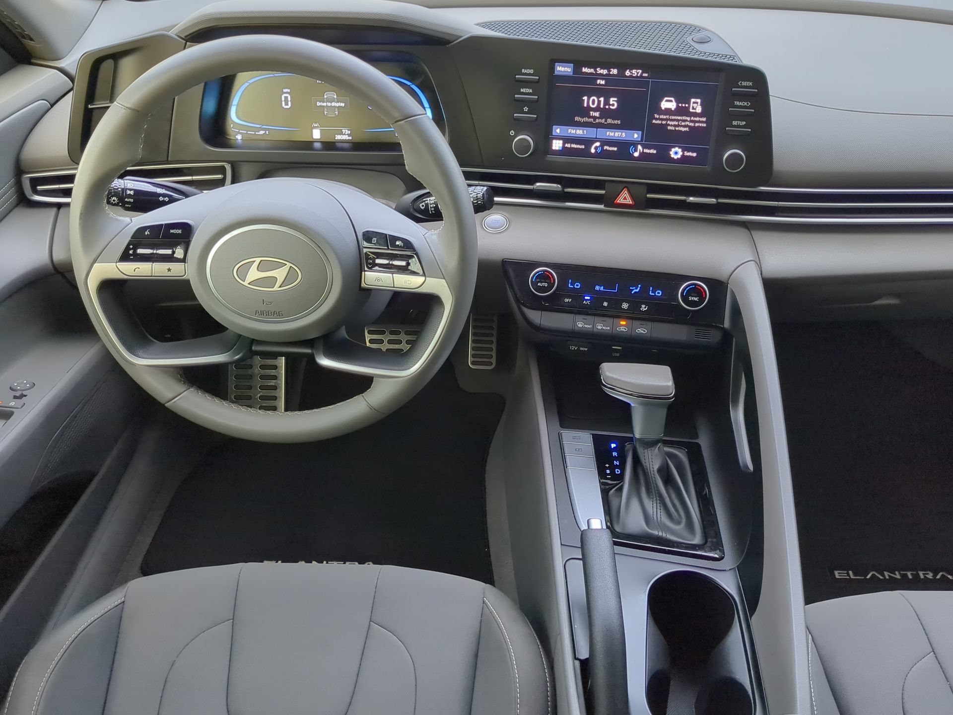Used 2025 Hyundai Elantra Sport FWD image 49