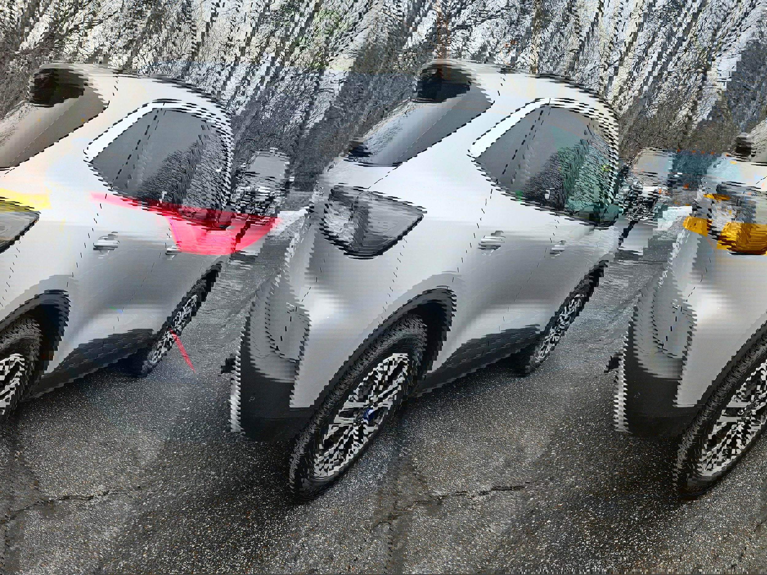 Certified 2020 Ford Escape SEL image 3