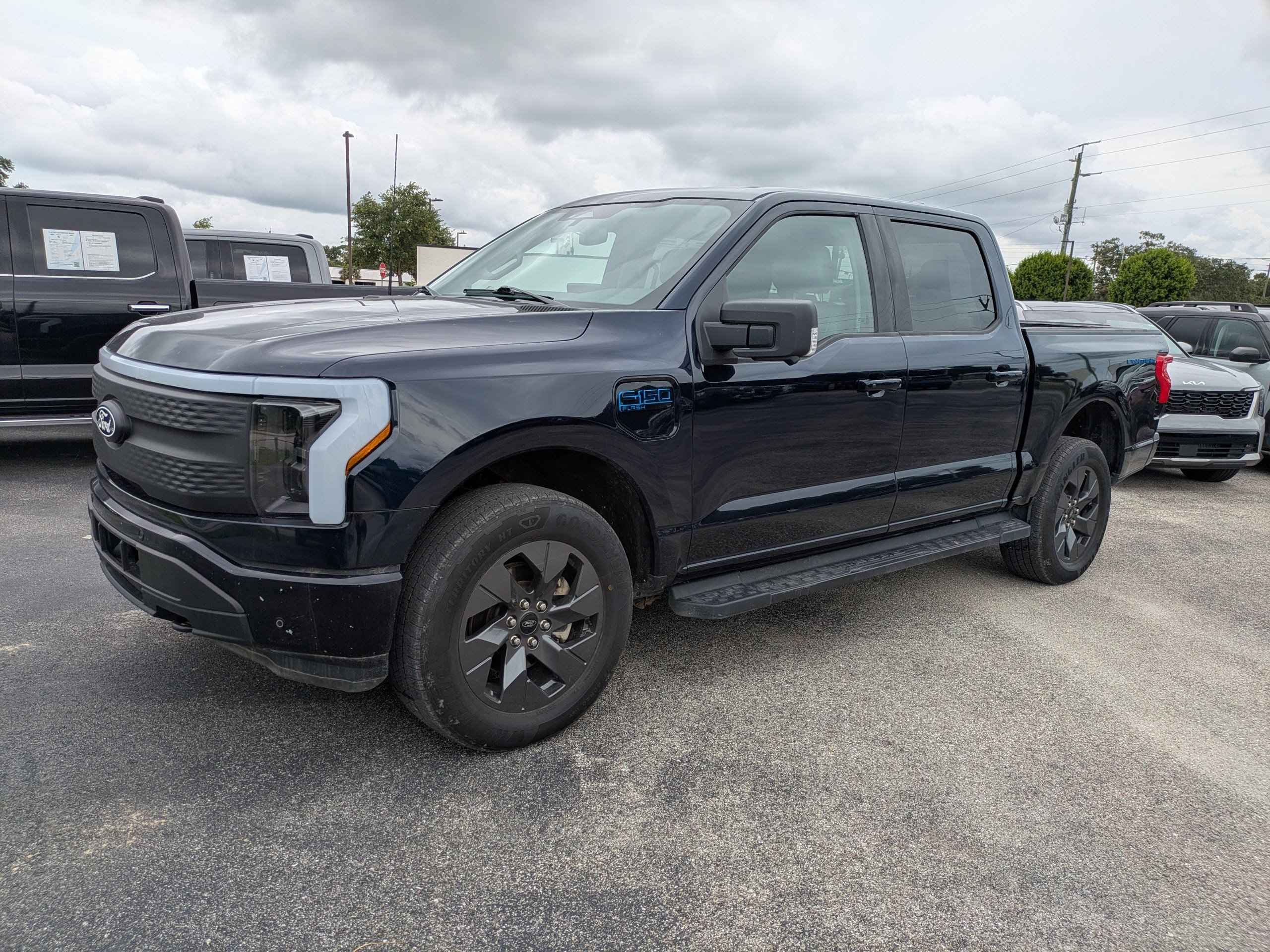 Certified 2025 Ford F150 Lightning Flash AWD/4WD image 8