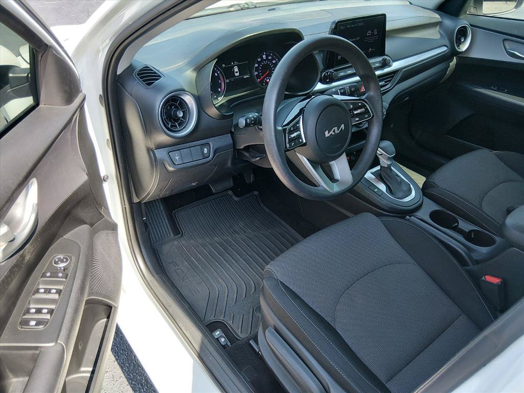 Used 2024 Kia Forte LXS FWD image 10