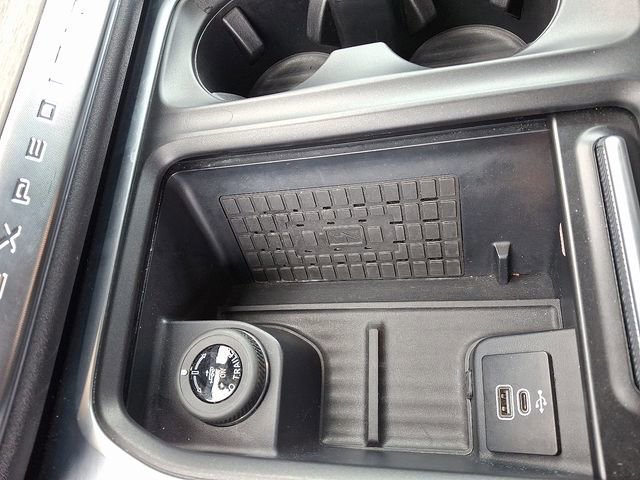 Certified 2025 Ford Expedition Max Platinum image 24