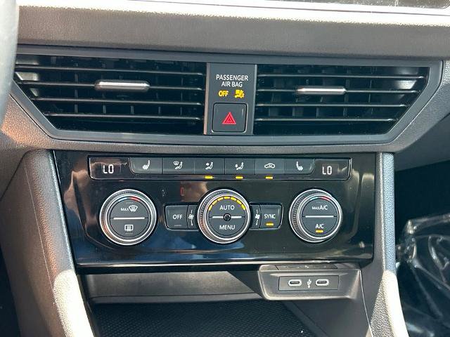 Used 2023 Volkswagen Jetta SE w/ Panoramic Sunroof Package FWD image 37