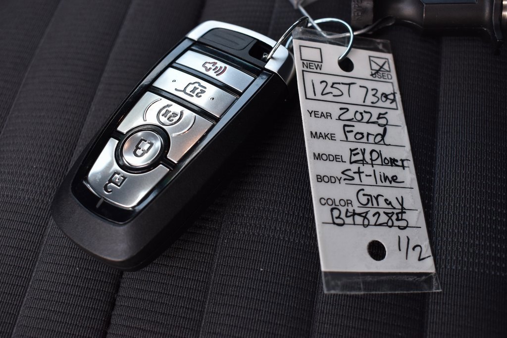 Certified 2025 Ford Explorer ST-Line w/ Premium Package image 15