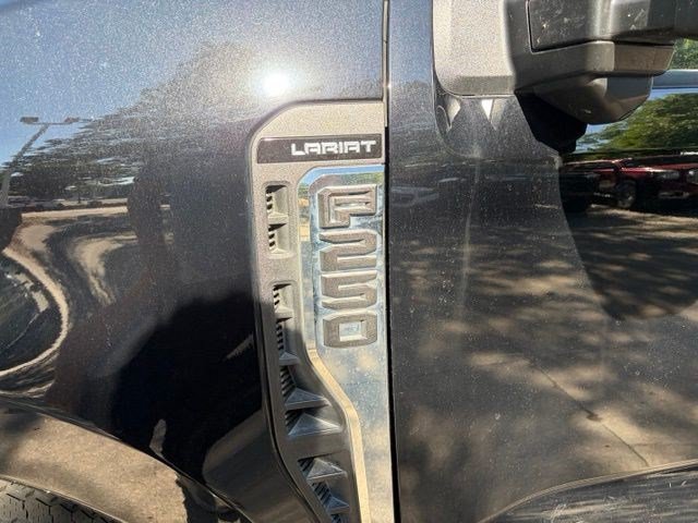 Certified 2025 Ford F250 Lariat AWD/4WD image 9