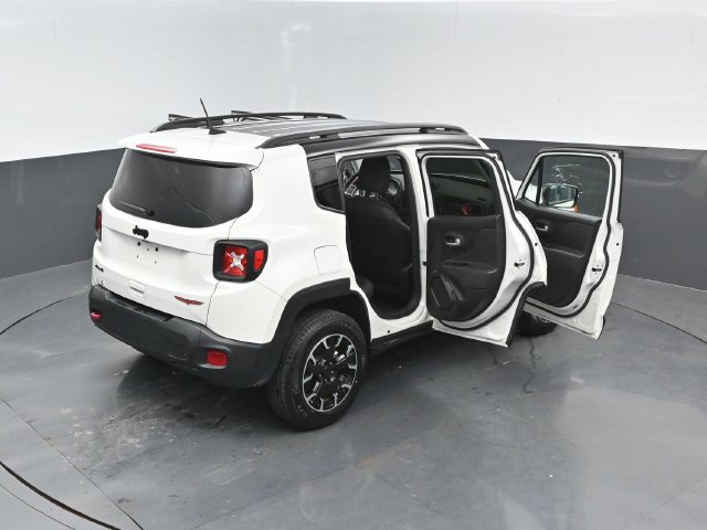 Used 2023 Jeep Renegade Trailhawk AWD/4WD image 31