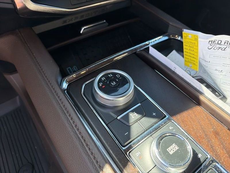 Certified 2024 Ford Expedition King Ranch AWD/4WD image 8