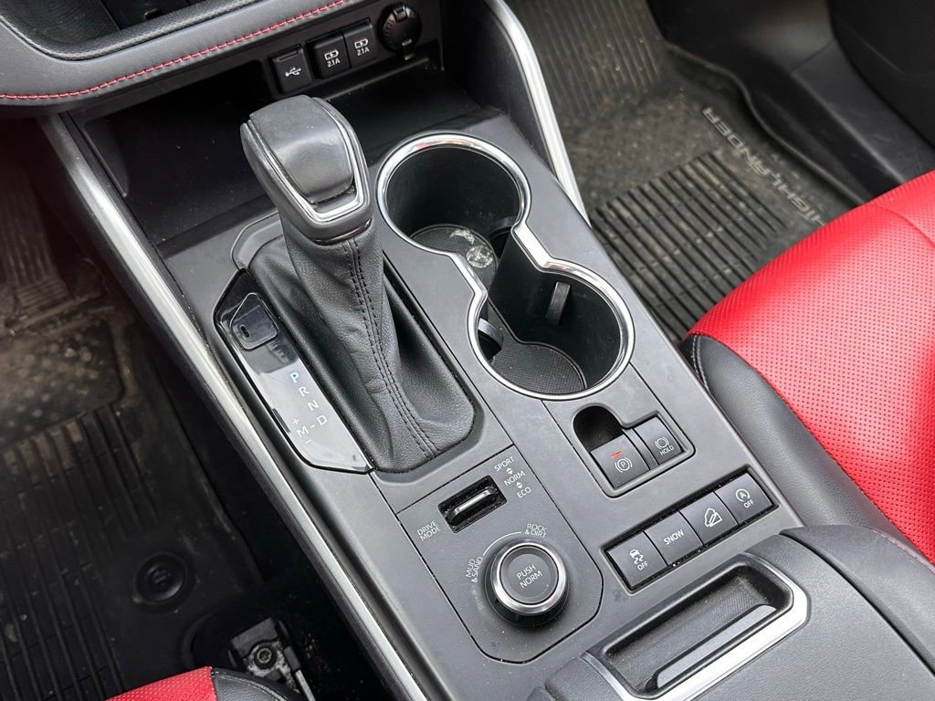 Used 2021 Toyota Highlander XSE image 32