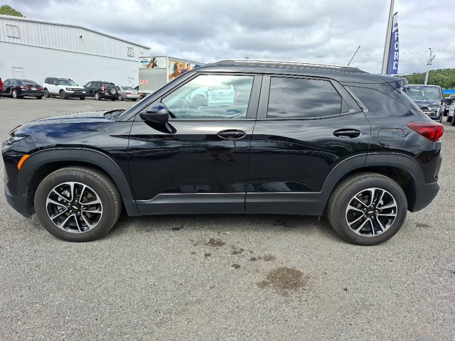 Used 2025 Chevrolet TrailBlazer LT w/ Convenience Package FWD image 6