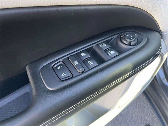 Used 2019 Jeep Compass Latitude image 13