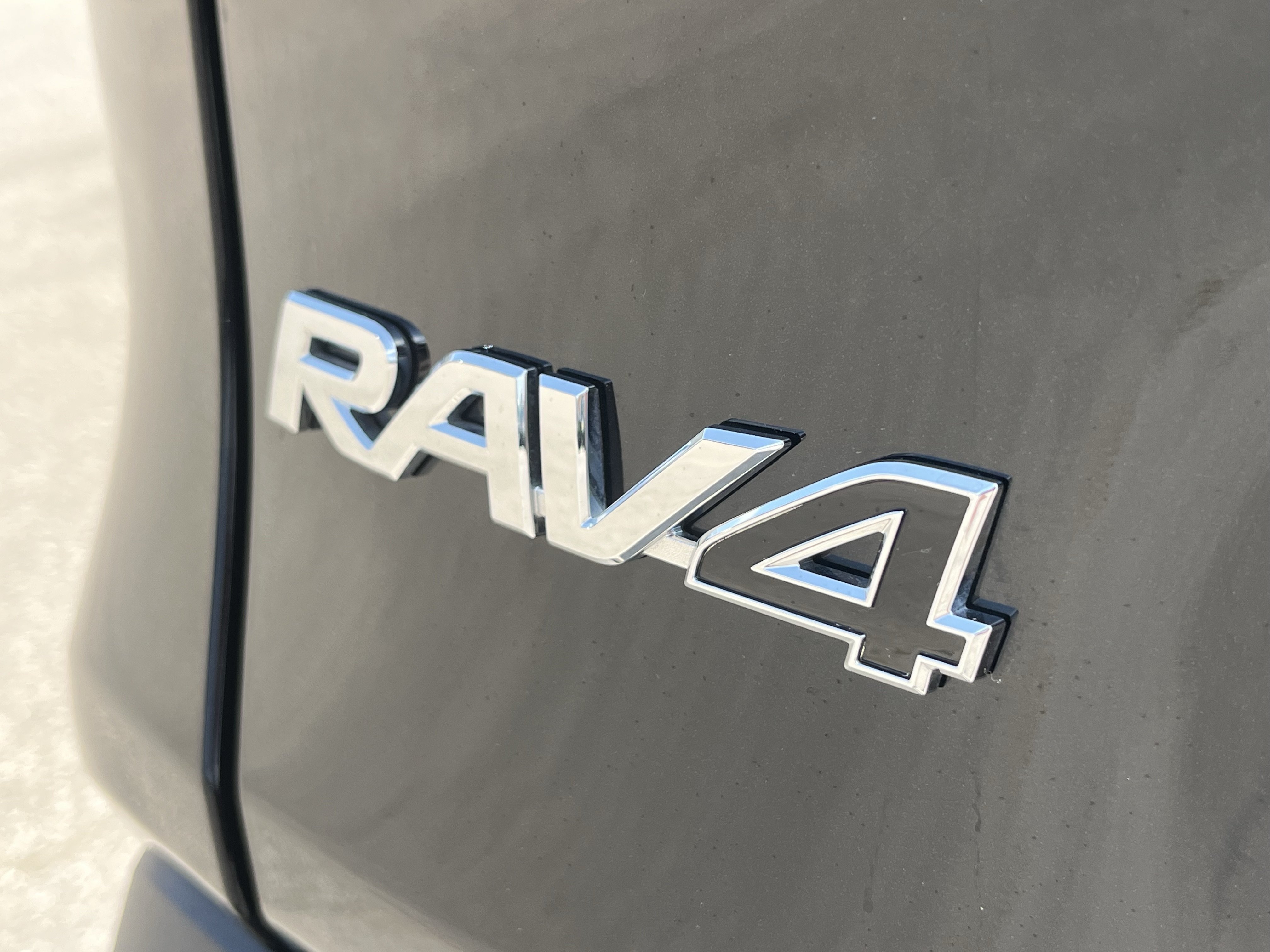 Used 2024 Toyota RAV4 XLE FWD image 11