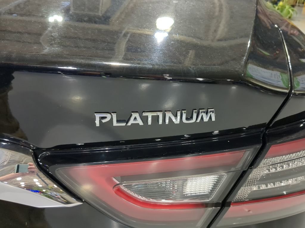 Used 2021 Nissan Maxima Platinum w/ Sport Mat Group FWD image 9