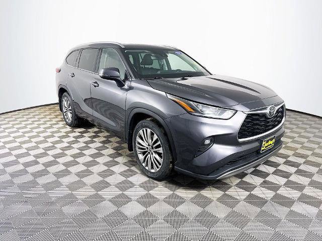 Used 2022 Toyota Highlander Platinum image 6