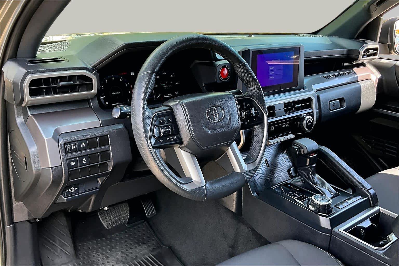 Used 2025 Toyota Tacoma TRD Off-Road AWD/4WD image 17