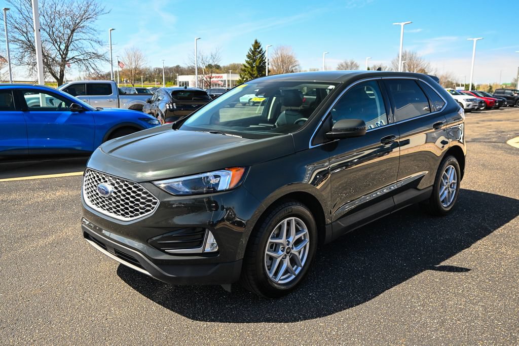 Certified 2024 Ford Edge SEL w/ Convenience Package AWD/4WD image 9