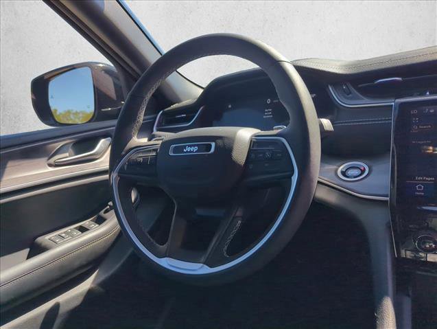 Used 2024 Jeep Grand Cherokee Limited w/ Trailer Tow Package AWD/4WD image 27