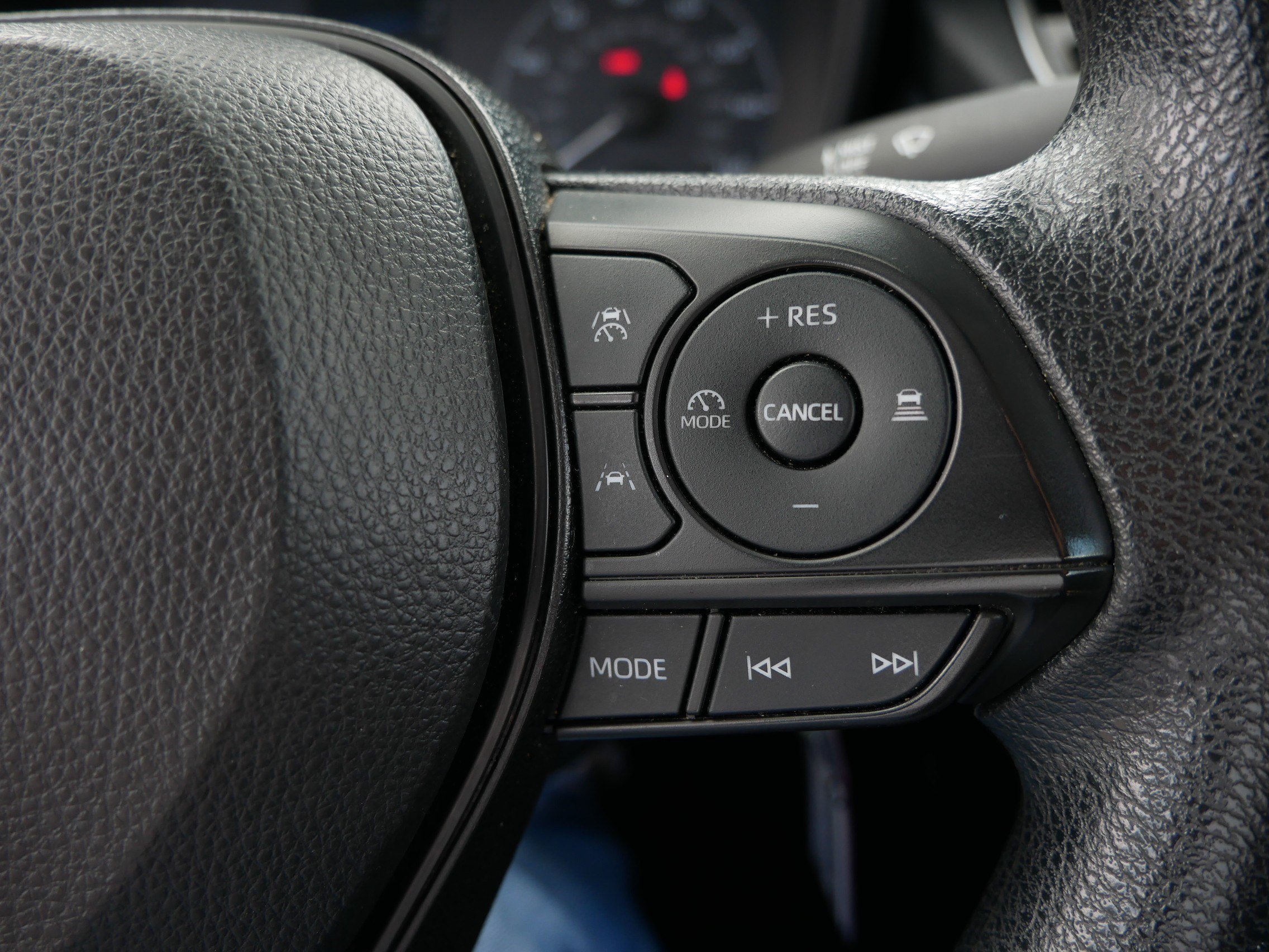 Used 2024 Toyota Corolla LE FWD image 28