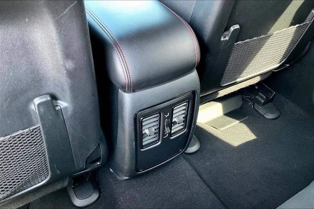 Used 2025 Dodge Durango GT AWD/4WD image 12