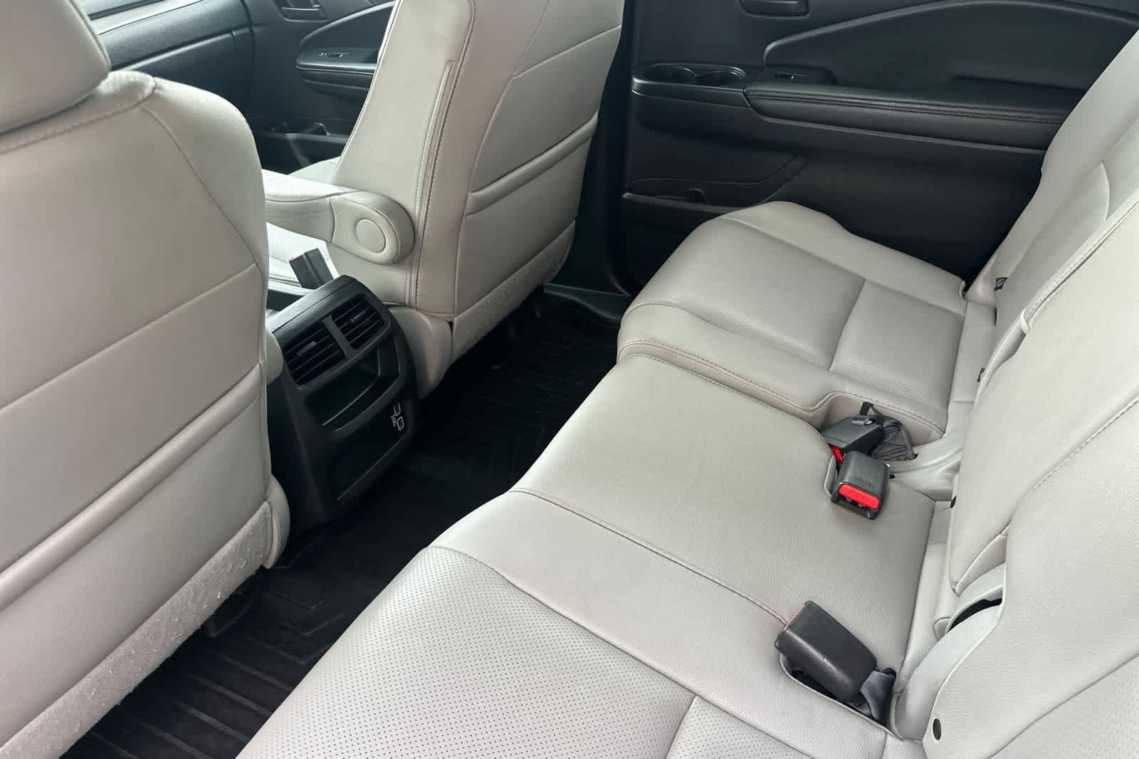 Used 2022 Honda Passport EX-L image 4